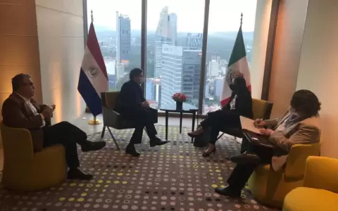 Canciller�a negocia compra de vacunas AstraZeneca en M�xico