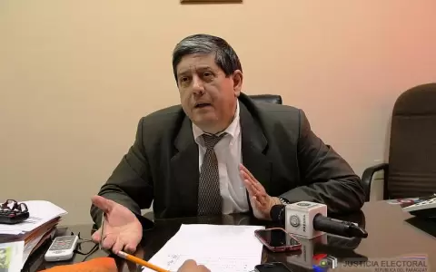 Intendentes con candidaturas confirmadas deben renunciar a sus puestos antes del 12 de julio
