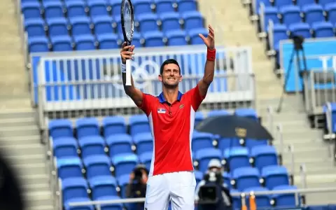 Novak Djokovic avanza a paso firme hacia su ansiado oro ol�mpico