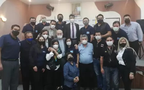 "Los cristianos debemos meternos en pol�tica y no dejarla en manos c�nicas y malintencionadas"
