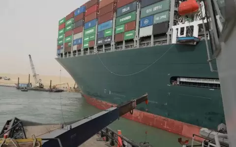 Portacontenedores "Ever Given" zarpa del Canal de Suez tras 100 d�as inmovilizado