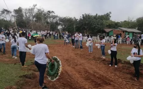 Pueblo de Leidy Luna da el �ltimo adi�s a la joven v�ctima de la tragedia en Miami