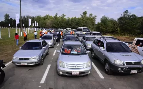 Refuerzan conectividad en el megavacunatorio exAratir�
