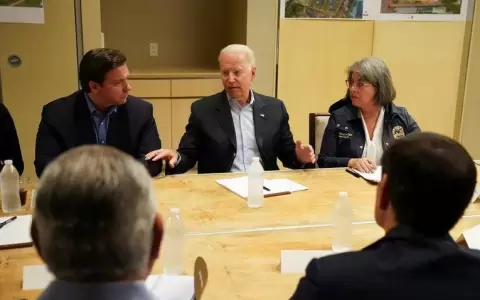 Biden lleg� a Miami para reunirse con las familias tras derrumbe del edificio