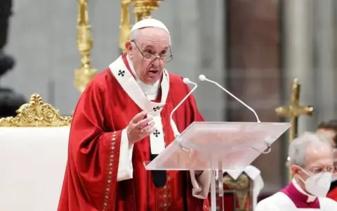 El papa "est� en buen estado" y estar� internado al menos 7 d�as