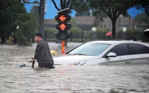 Inundaciones en China dejan casi 100 muertos