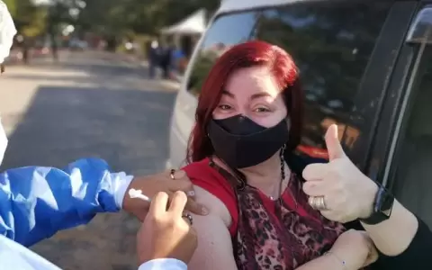 M�s 33.000 personas con patolog�as de base accedieron a vacunas el s�bado