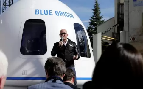 Bezos ofrece US$2.000 millones a la NASA por la futura sonda lunar