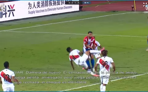 �Juega pelota y despu�s hay un contacto propio del juego�