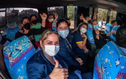 M�s de 100.000 j�venes fueron inmunizados el mi�rcoles, reportan