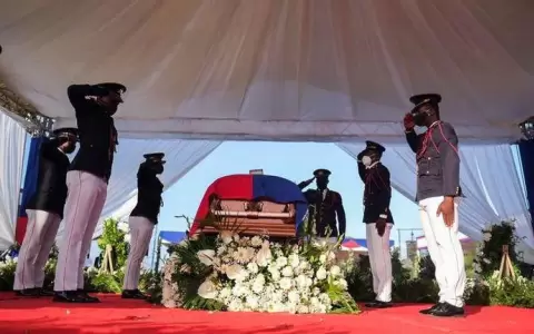 Hait�: disparos y gases lacrim�genos durante el funeral del presidente Jovenel Moise