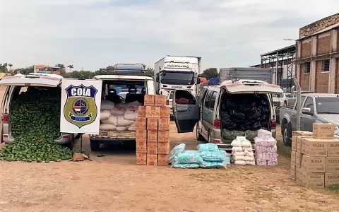 Incautan veh�culos con mercader�as de contrabando