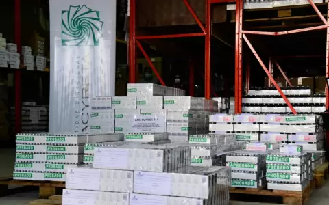 Entrega de medicamentos por parte de la EBY a Salud
