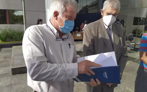 Codehupy present� al Congreso propuesta para parar desalojos durante la pandemia