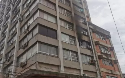 Controlan principio de incendio en un edificio de Asunci�n