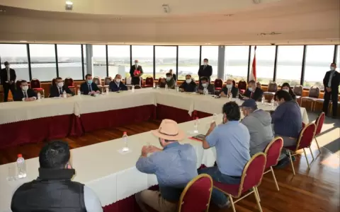 Ca�icultores se reunieron con senadores y expusieron falencias del sector
