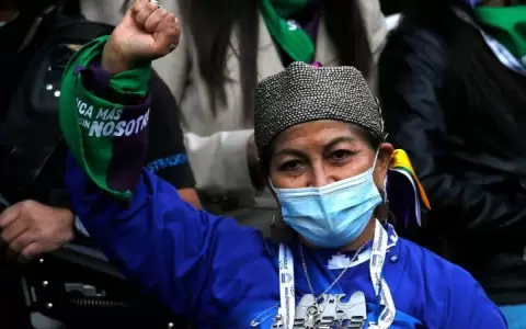 Qui�n es Elisa Lonc�n, la profesora mapuche que presidir� la Convenci�n Constituyente de Chile