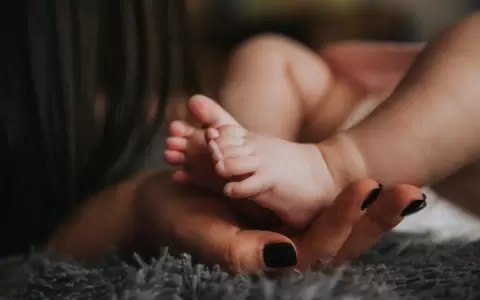 Beb� sufre quemaduras y se encuentra en terapia intensiva