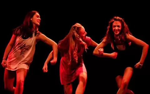 El Grupo Joven Contempor�neo presenta �Escenaria�