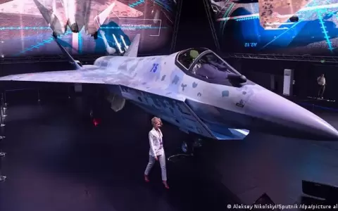 Rusia presenta su nuevo avi�n de combate Checkmate