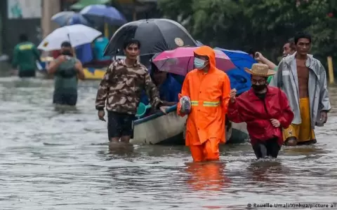 M�s de 72.000 desplazados por inundaciones en Filipinas