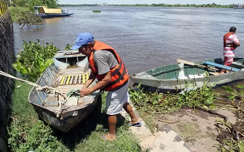 Pescadores padecen una �escasez nunca vista en 40 a�os�
