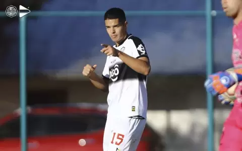 Gustavo Peralta: �Jam�s se me pas� por la cabeza dejar de jugar�