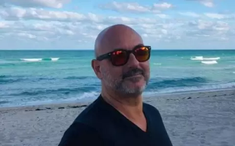 Gur� del marketing que rechaz� vacuna muri� de Covid-19: "El virus es una mentira", dijo