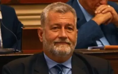 Atacan a tiros a legislador argentino durante un acto de campa�a