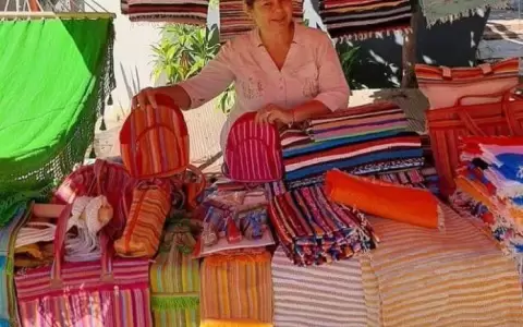 Sigue la feria de emprendedores