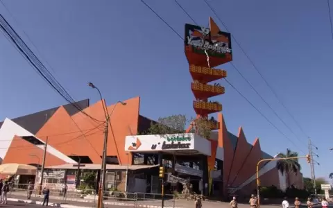Ycu� Bola�os, exsupermercado siniestrado.