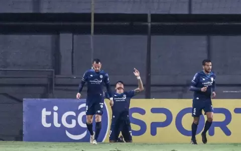 Guaire�a consigue su primera victoria en Para Uno ante Olimpia