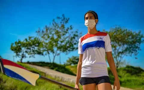 Nicole gana la final B y se convierte en la s�ptima mejor remera junior