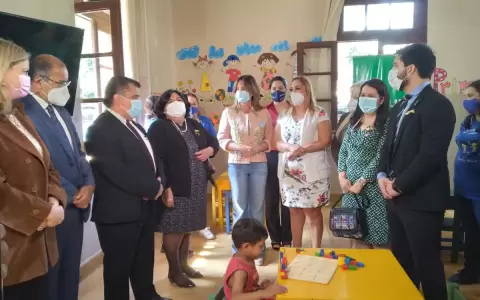 Primera dama habilit� �Kunu'� Renda� para ni�os y gestantes