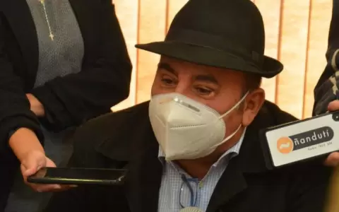 Diputado propone eliminar puestos de peaje y crear un impuesto a combustibles