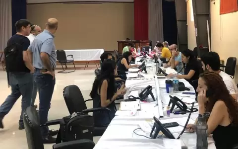 L�nea 154: llamadas para agendar test del Covid bajaron de 5.000 a 1.200 por d�a