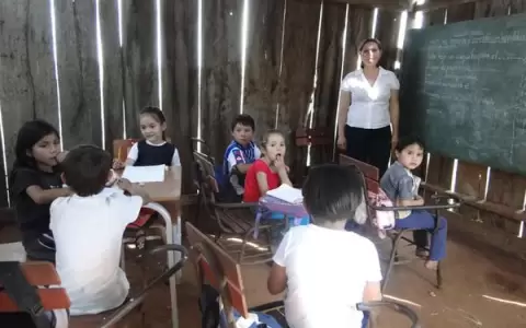 "Nuestra educaci�n ya estaba en terapia intensiva", indica referente de la UNE