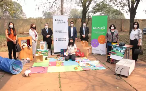 Ni�ez present� �Modelo de abordaje comunitario en primera infancia�