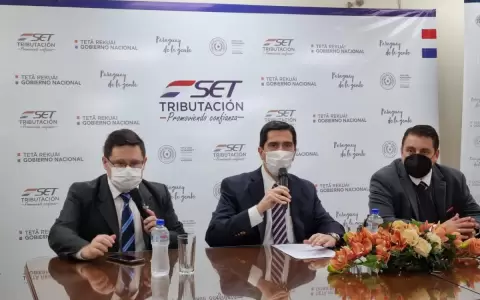 Presidente firm� decreto que crea comit� para fijar costo operativo del flete