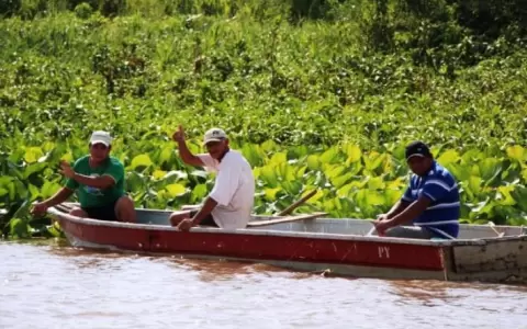 Pescadores piden v�veres o subsidio a cambio del adelanto de la veda pesquera