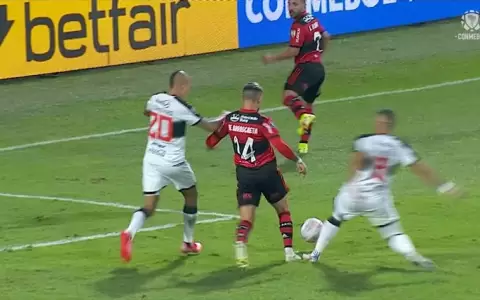 El an�lisis del VAR en las jugadas pol�micas del Olimpia-Flamengo