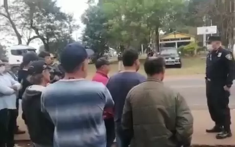 Comisario �liber� a choferes retenidos supuestamente por camioneros