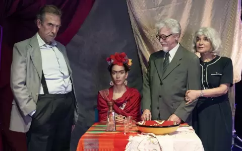 Vuelve a escena �Los amantes de la casa azul� en Arlequ�n Teatro
