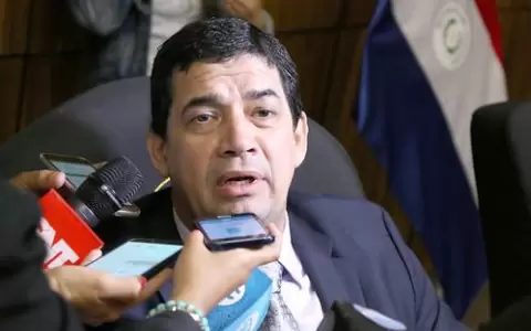 Enrique Bacchetta: �Ser�a excelente una dupla entre Hugo Vel�zquez y Pakova Ledesma�