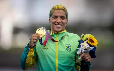 Ana Cunha se queda con el oro de los 10 kil�metros en aguas abiertas