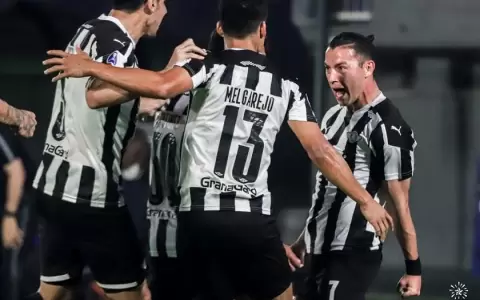 �Libertad vence a Santos y es semifinalista de la Sudamericana!