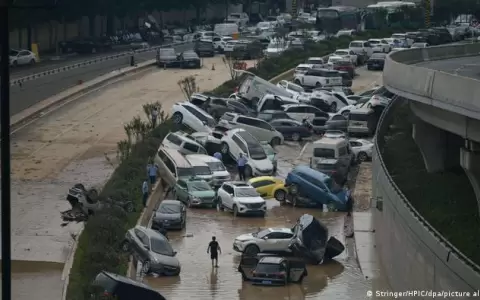 Las inundaciones dejan ya m�s de trescientas v�ctimas mortales en China