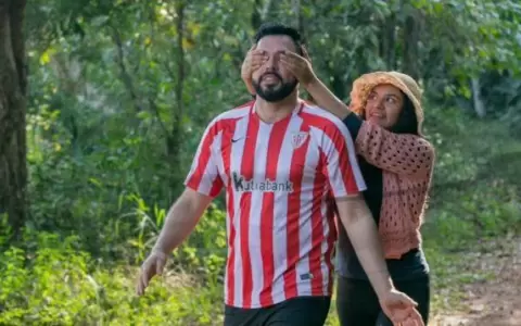 Campa�a pol�tica �fuera de serie�: Candidato a intendente es cupido en CDE