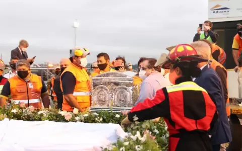 Llegaron las reliquias de la Beata Chiquitunga y se trasladan a Carmelitas
