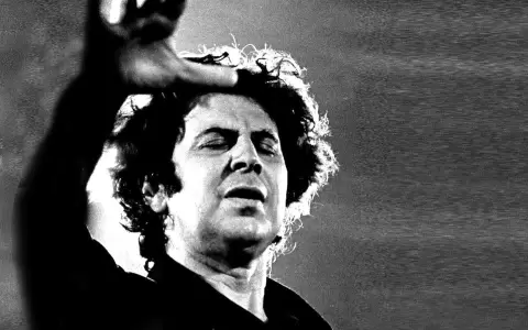 Muri� Mikis Theodorakis, autor de la m�sica de "Zorba, el griego"